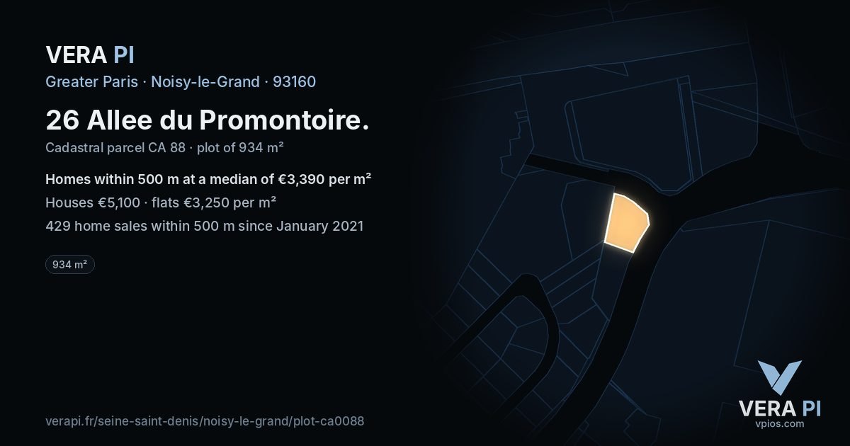 26 Allee du Promontoire, Noisy-le-Grand at night – the plot lit, the parcels around coloured by the prices near them