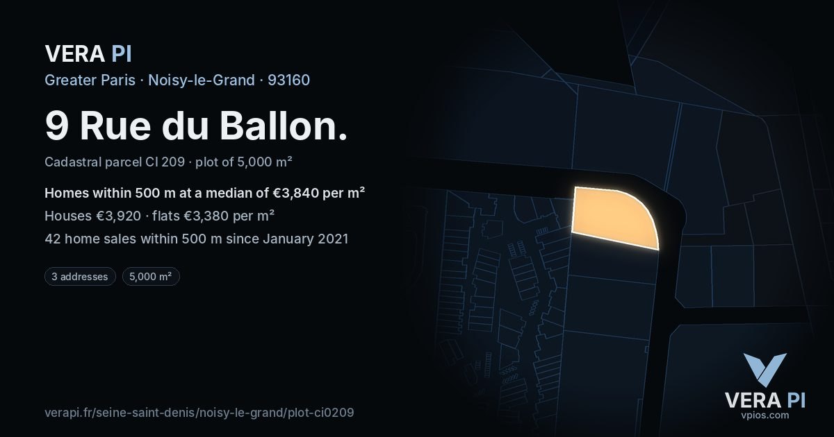 9 Rue du Ballon, Noisy-le-Grand at night – the plot lit, the parcels around coloured by the prices near them