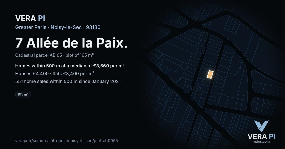 7 Allée de la Paix, Noisy-le-Sec at night – the plot lit, the parcels around coloured by the prices near them