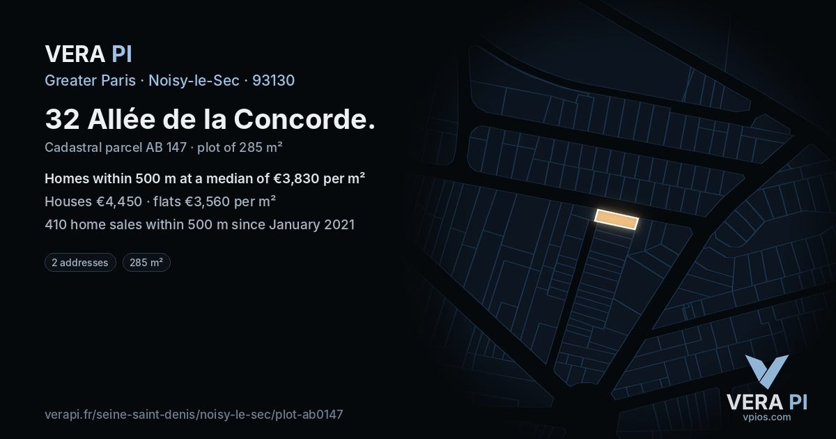 32 Allée de la Concorde, Noisy-le-Sec at night – the plot lit, the parcels around coloured by the prices near them
