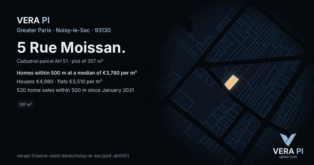 5 Rue Moissan, Noisy-le-Sec at night – the plot lit, the parcels around coloured by the prices near them