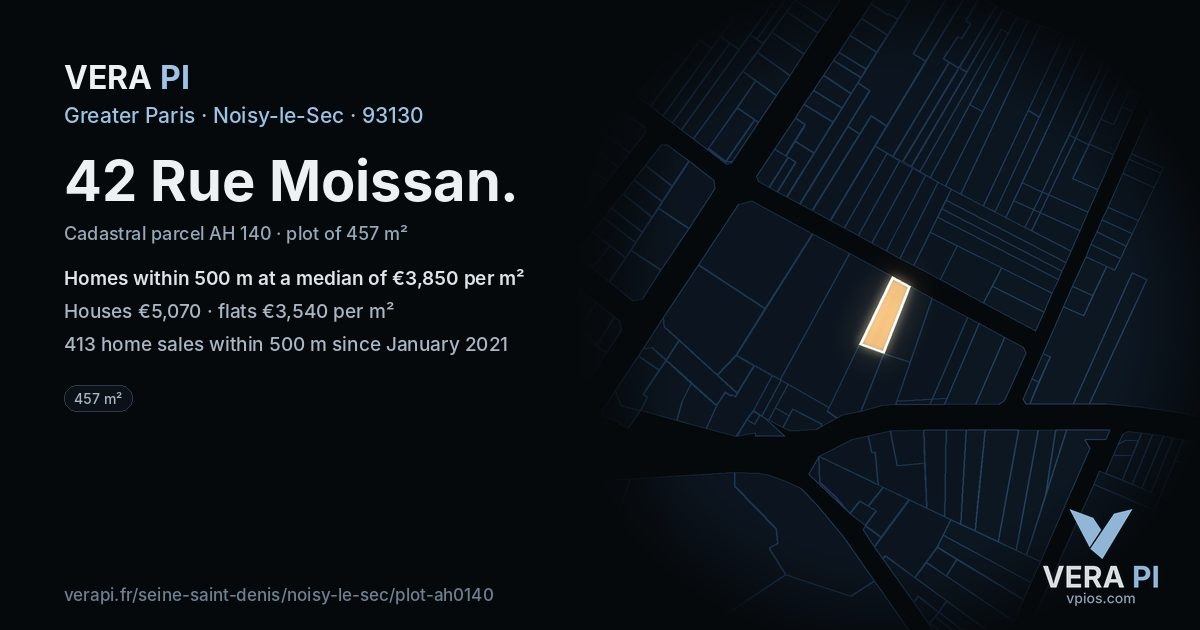 42 Rue Moissan, Noisy-le-Sec at night – the plot lit, the parcels around coloured by the prices near them