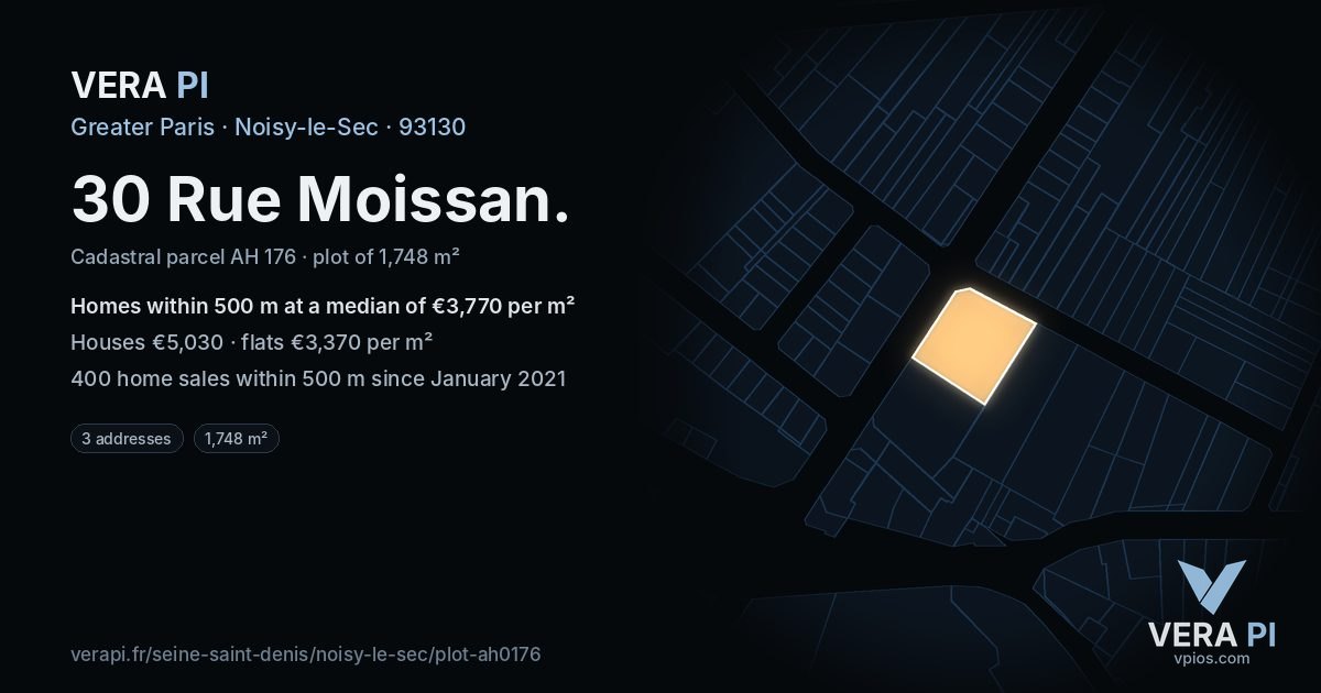 30 Rue Moissan, Noisy-le-Sec at night – the plot lit, the parcels around coloured by the prices near them