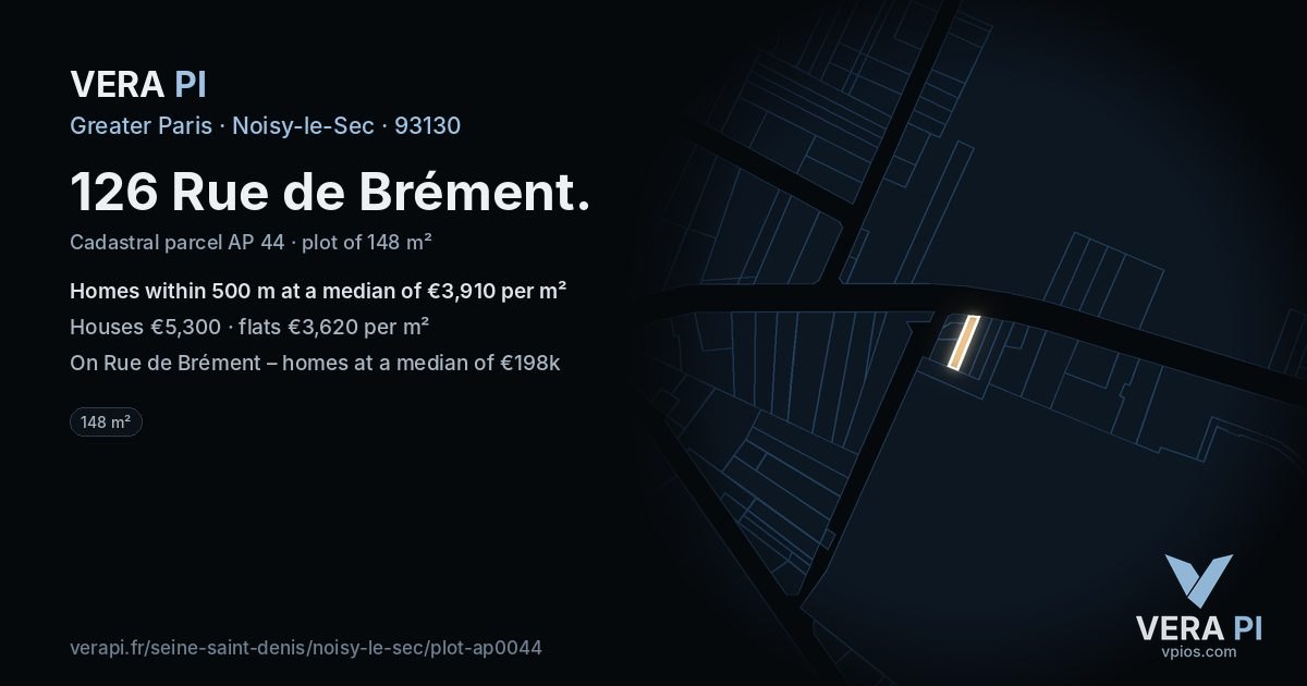 126 Rue de Brément, Noisy-le-Sec at night – the plot lit, the parcels around coloured by the prices near them