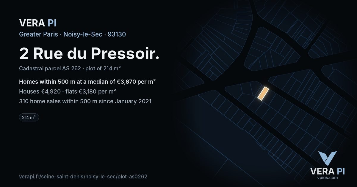 2 Rue du Pressoir, Noisy-le-Sec at night – the plot lit, the parcels around coloured by the prices near them