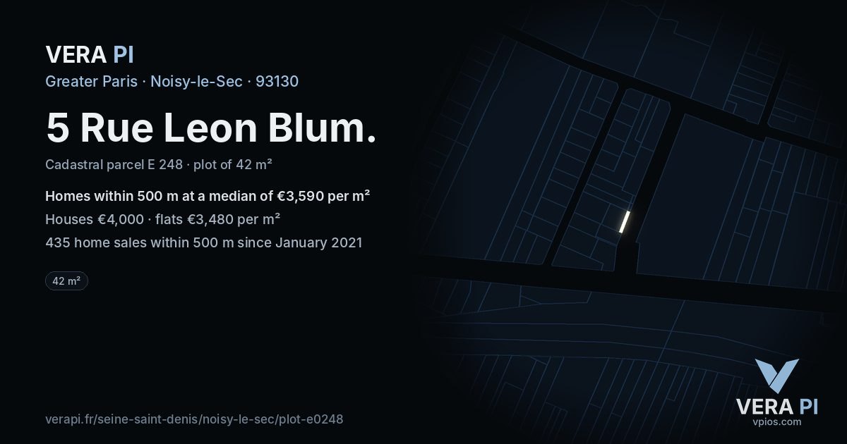 5 Rue Leon Blum, Noisy-le-Sec at night – the plot lit, the parcels around coloured by the prices near them