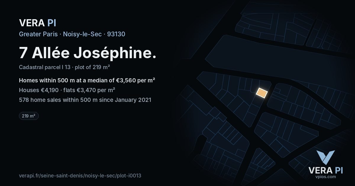 7 Allée Joséphine, Noisy-le-Sec at night – the plot lit, the parcels around coloured by the prices near them