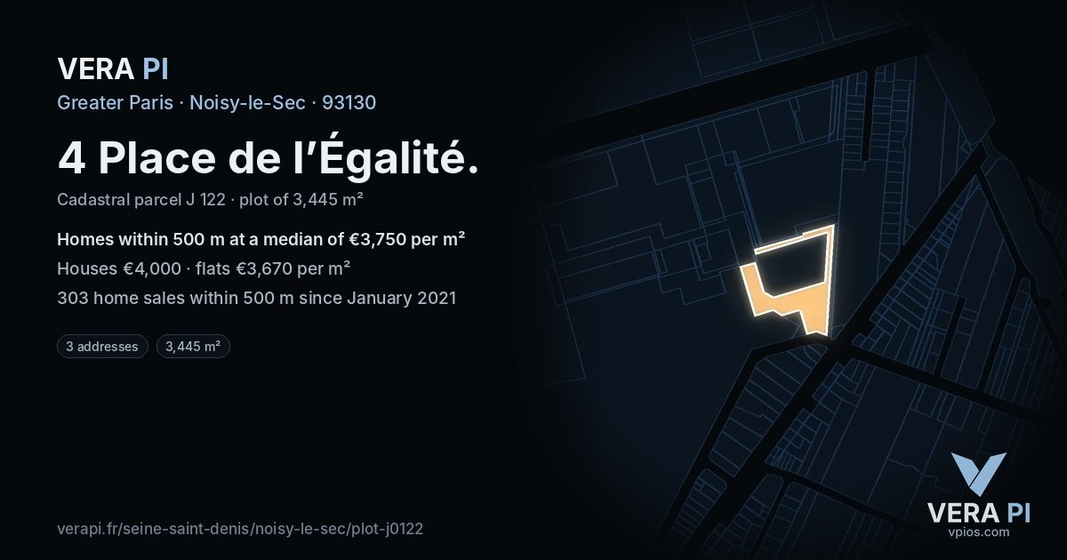 4 Place de l’Égalité, Noisy-le-Sec at night – the plot lit, the parcels around coloured by the prices near them