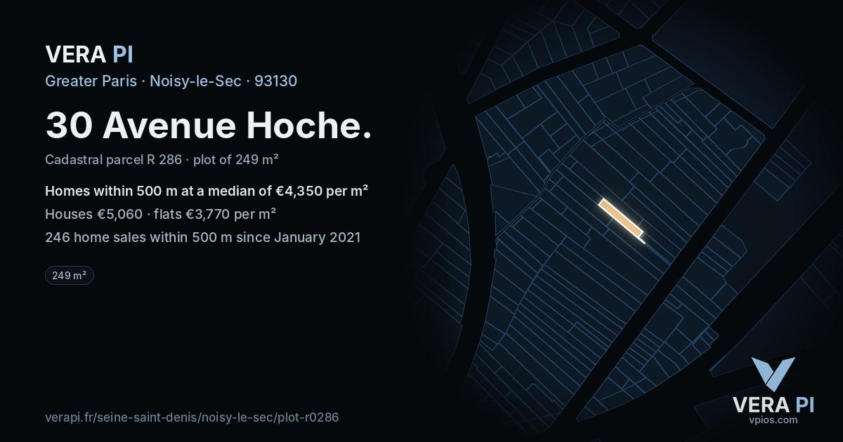 30 Avenue Hoche, Noisy-le-Sec at night – the plot lit, the parcels around coloured by the prices near them