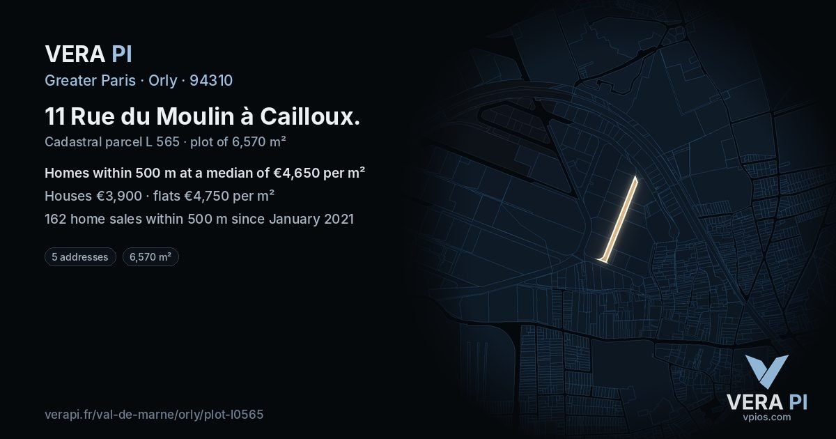11 Rue du Moulin à Cailloux, Orly at night – the plot lit, the parcels around coloured by the prices near them