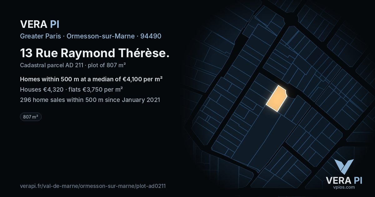 13 Rue Raymond Thérèse, Ormesson-sur-Marne at night – the plot lit, the parcels around coloured by the prices near them