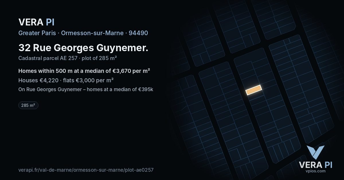 32 Rue Georges Guynemer, Ormesson-sur-Marne at night – the plot lit, the parcels around coloured by the prices near them