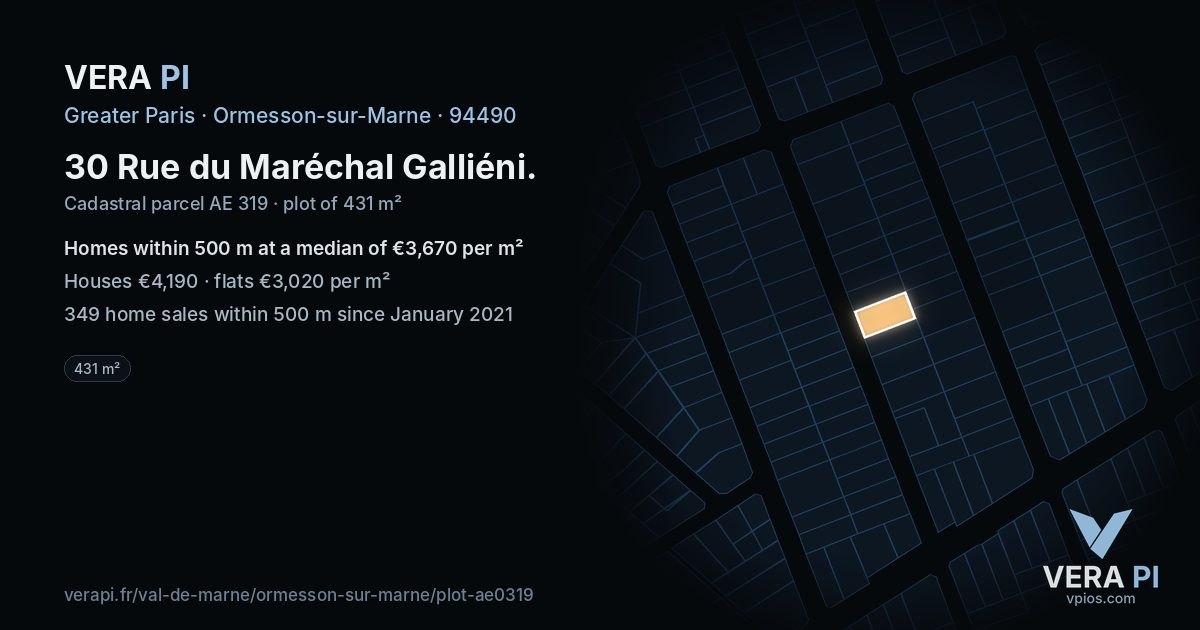 30 Rue du Maréchal Galliéni, Ormesson-sur-Marne at night – the plot lit, the parcels around coloured by the prices near them