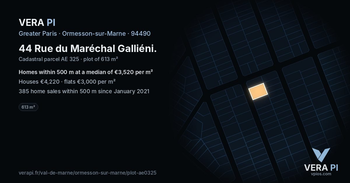 44 Rue du Maréchal Galliéni, Ormesson-sur-Marne at night – the plot lit, the parcels around coloured by the prices near them