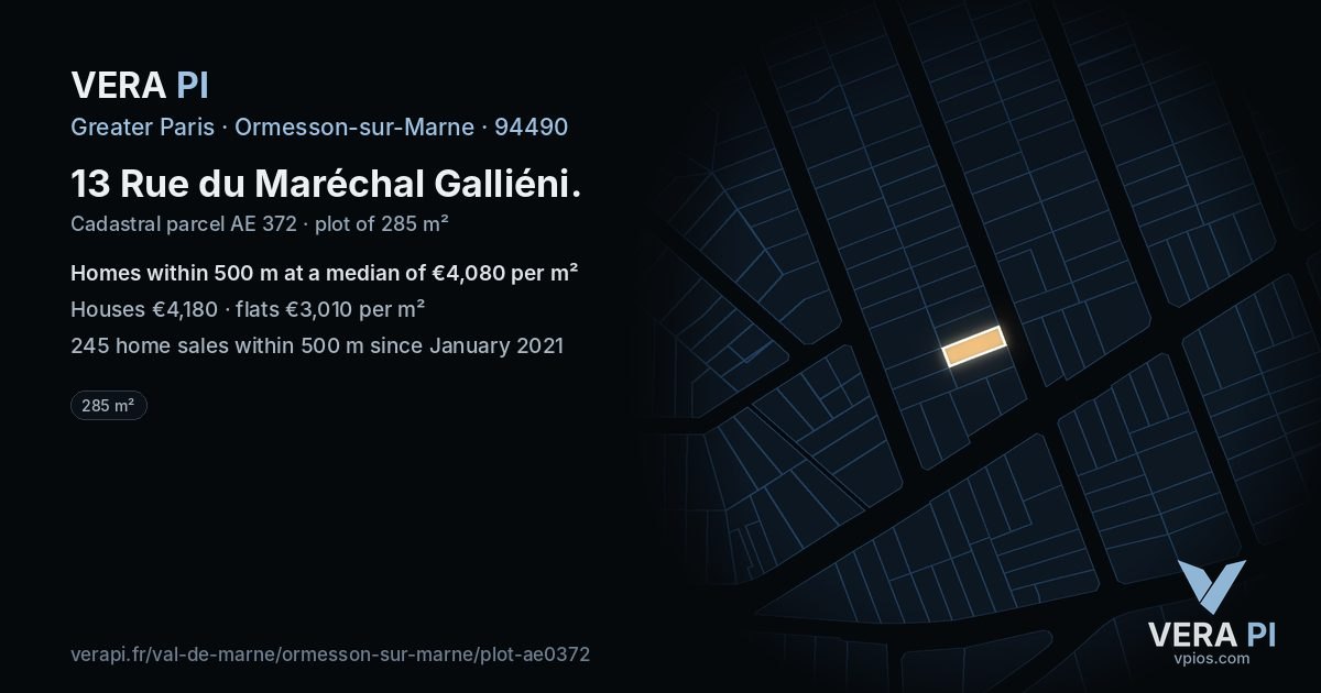 13 Rue du Maréchal Galliéni, Ormesson-sur-Marne at night – the plot lit, the parcels around coloured by the prices near them