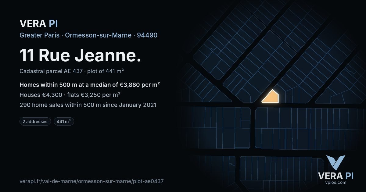 11 Rue Jeanne, Ormesson-sur-Marne at night – the plot lit, the parcels around coloured by the prices near them