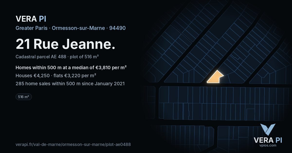 21 Rue Jeanne, Ormesson-sur-Marne at night – the plot lit, the parcels around coloured by the prices near them