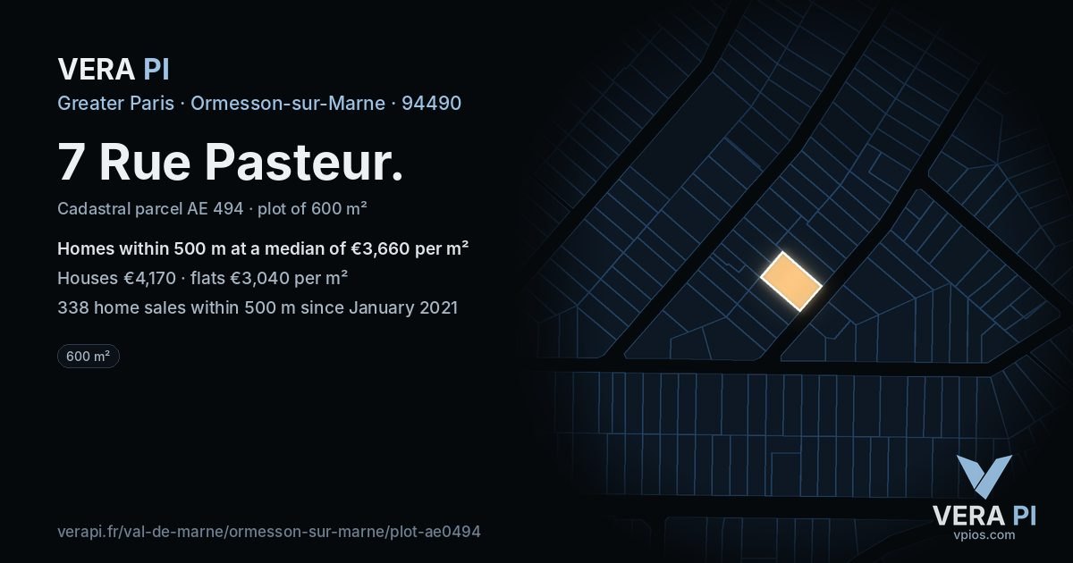 7 Rue Pasteur, Ormesson-sur-Marne at night – the plot lit, the parcels around coloured by the prices near them