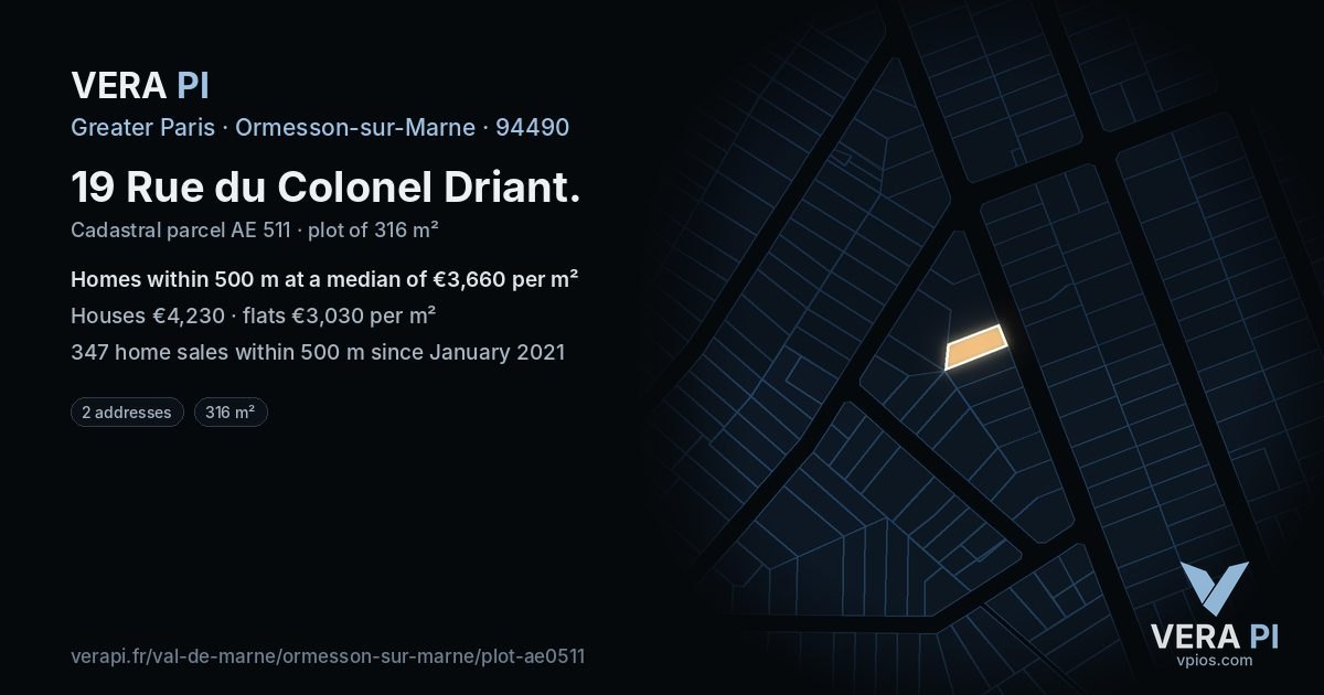 19 Rue du Colonel Driant, Ormesson-sur-Marne at night – the plot lit, the parcels around coloured by the prices near them