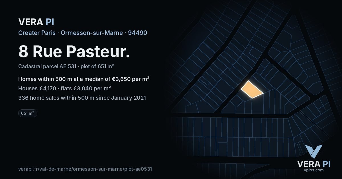 8 Rue Pasteur, Ormesson-sur-Marne at night – the plot lit, the parcels around coloured by the prices near them