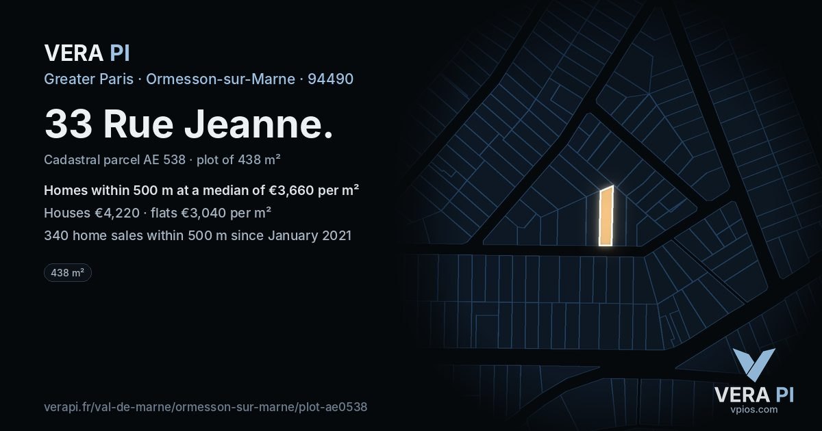 33 Rue Jeanne, Ormesson-sur-Marne at night – the plot lit, the parcels around coloured by the prices near them