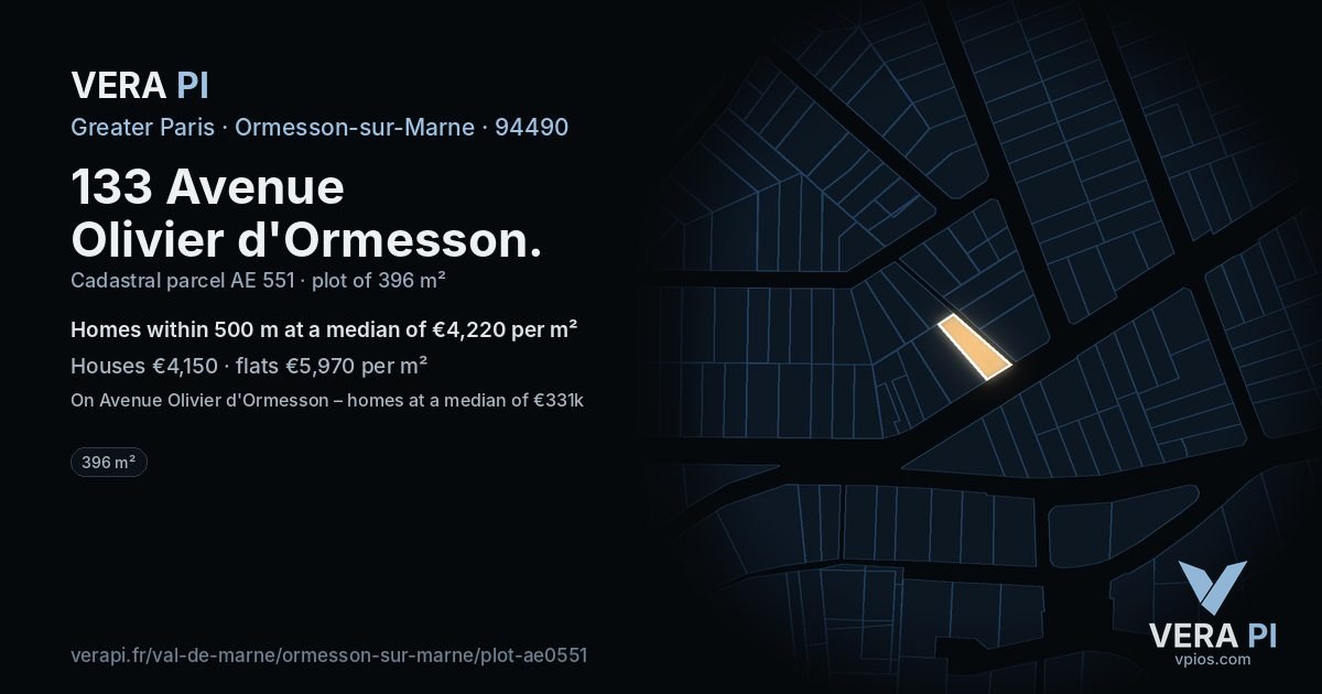 133 Avenue Olivier d'Ormesson, Ormesson-sur-Marne at night – the plot lit, the parcels around coloured by the prices near them