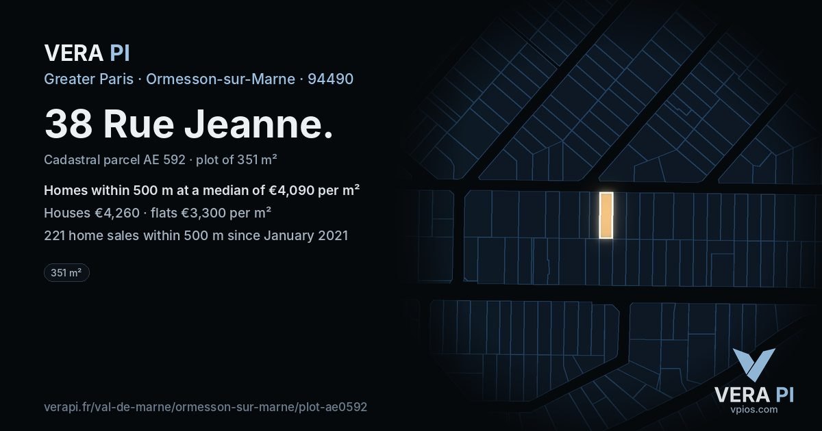38 Rue Jeanne, Ormesson-sur-Marne at night – the plot lit, the parcels around coloured by the prices near them