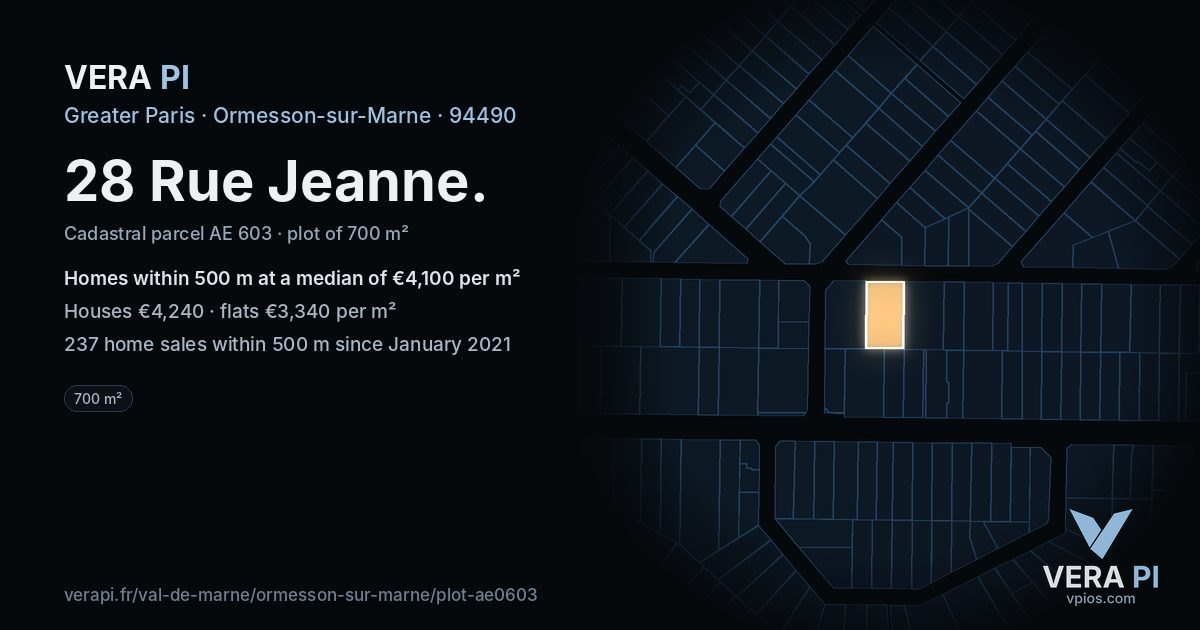28 Rue Jeanne, Ormesson-sur-Marne at night – the plot lit, the parcels around coloured by the prices near them