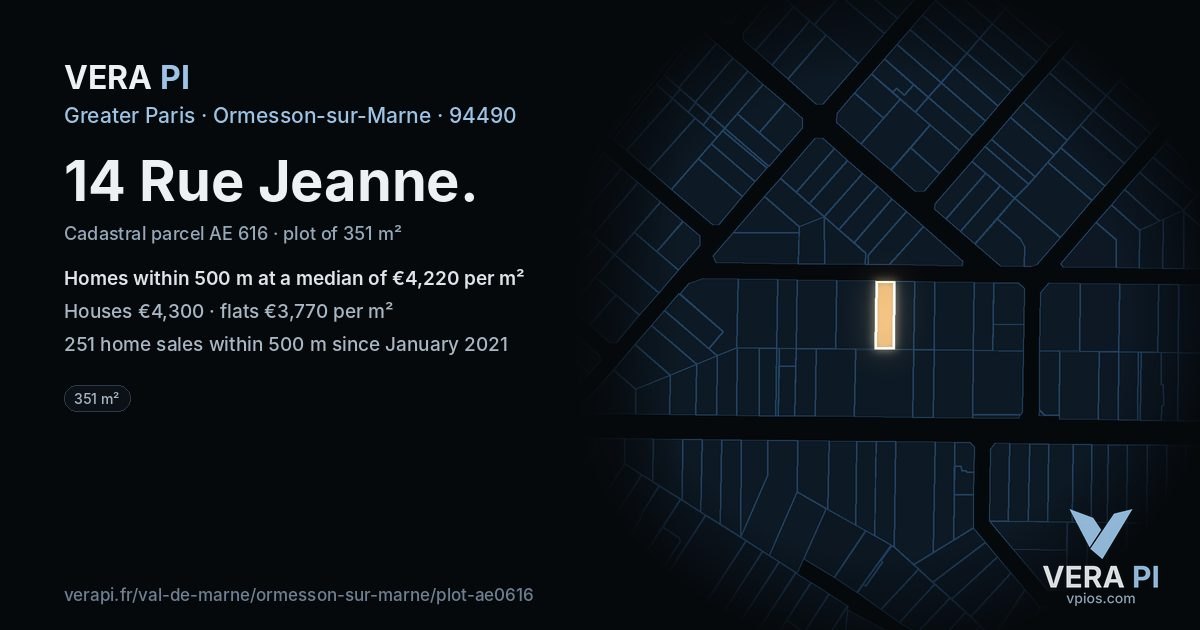 14 Rue Jeanne, Ormesson-sur-Marne at night – the plot lit, the parcels around coloured by the prices near them