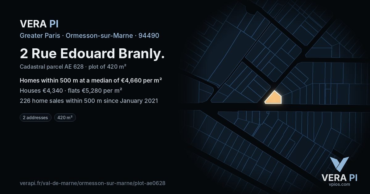 2 Rue Edouard Branly, Ormesson-sur-Marne at night – the plot lit, the parcels around coloured by the prices near them