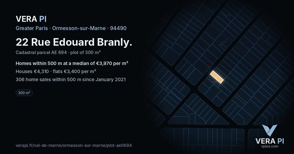 22 Rue Edouard Branly, Ormesson-sur-Marne at night – the plot lit, the parcels around coloured by the prices near them
