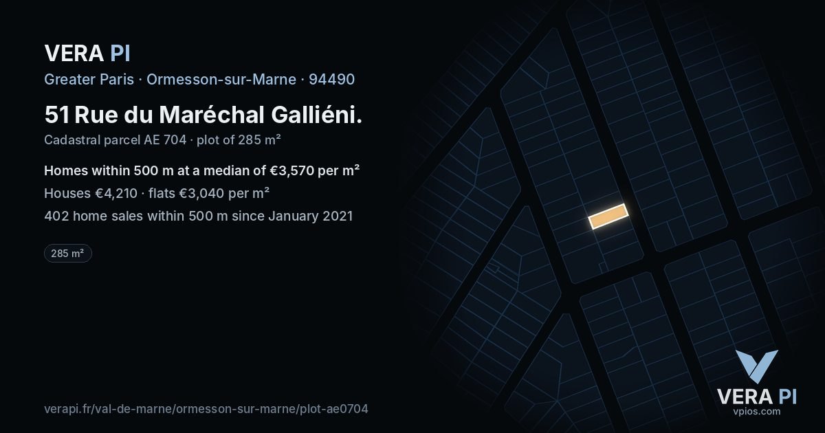 51 Rue du Maréchal Galliéni, Ormesson-sur-Marne at night – the plot lit, the parcels around coloured by the prices near them