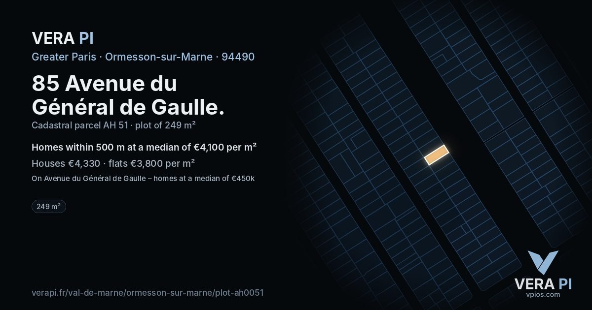 85 Avenue du Général de Gaulle, Ormesson-sur-Marne at night – the plot lit, the parcels around coloured by the prices near them