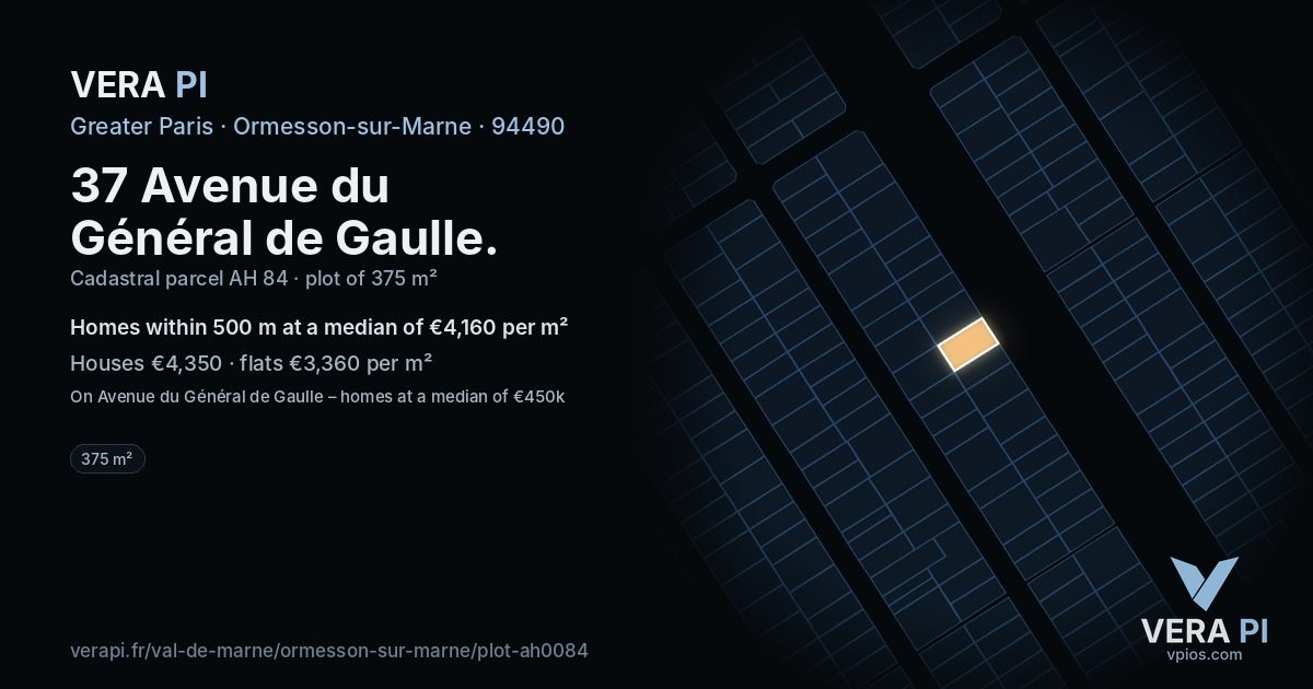 37 Avenue du Général de Gaulle, Ormesson-sur-Marne at night – the plot lit, the parcels around coloured by the prices near them