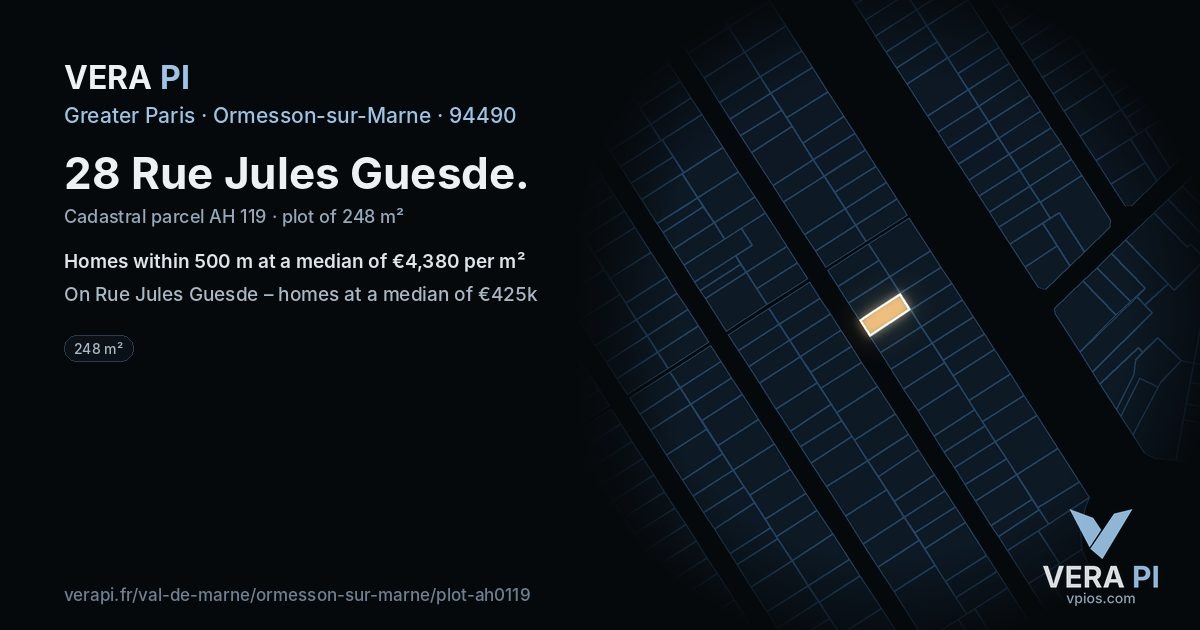 28 Rue Jules Guesde, Ormesson-sur-Marne at night – the plot lit, the parcels around coloured by the prices near them