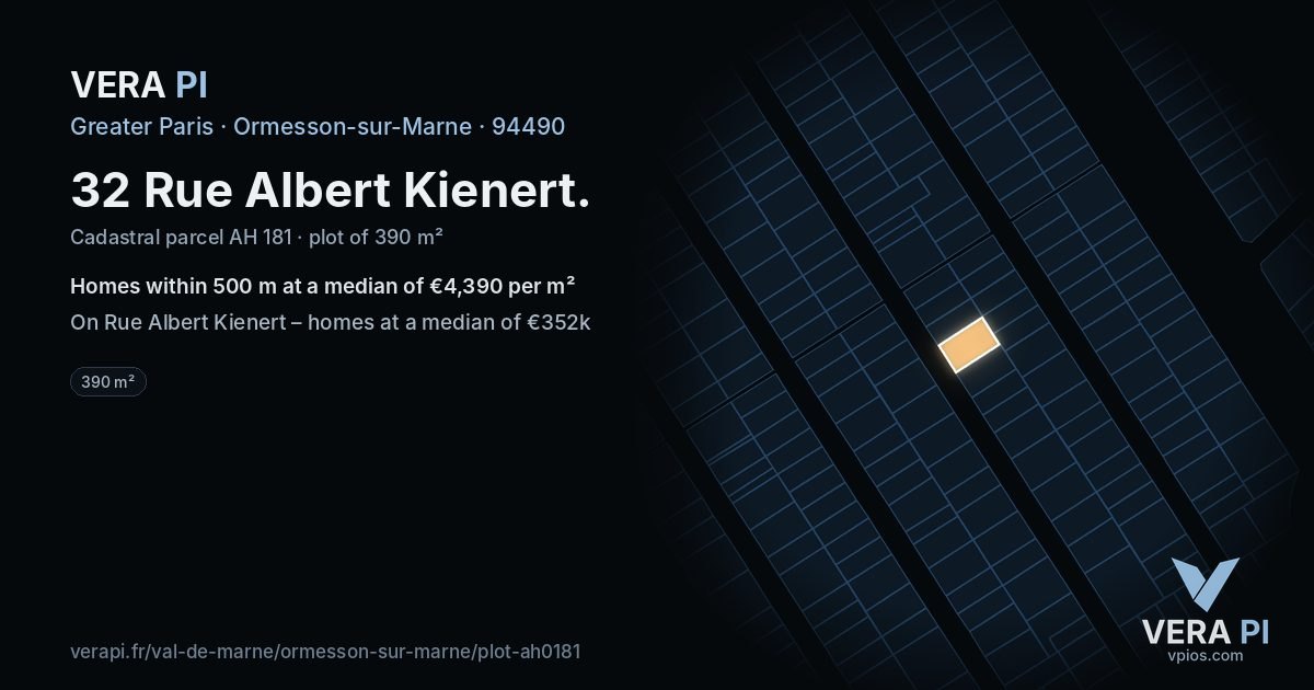 32 Rue Albert Kienert, Ormesson-sur-Marne at night – the plot lit, the parcels around coloured by the prices near them