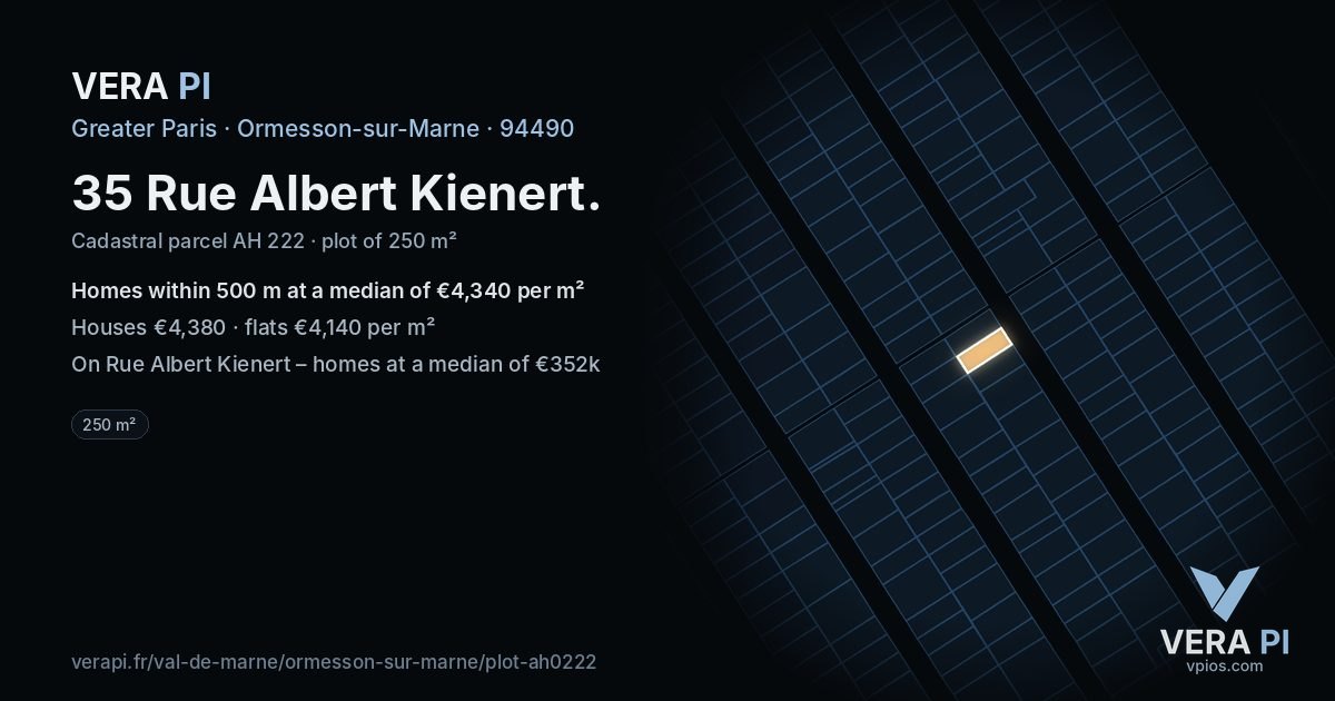 35 Rue Albert Kienert, Ormesson-sur-Marne at night – the plot lit, the parcels around coloured by the prices near them
