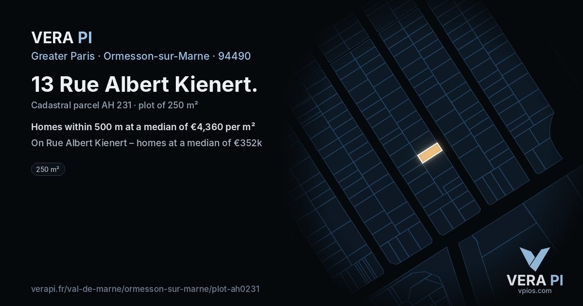 13 Rue Albert Kienert, Ormesson-sur-Marne at night – the plot lit, the parcels around coloured by the prices near them