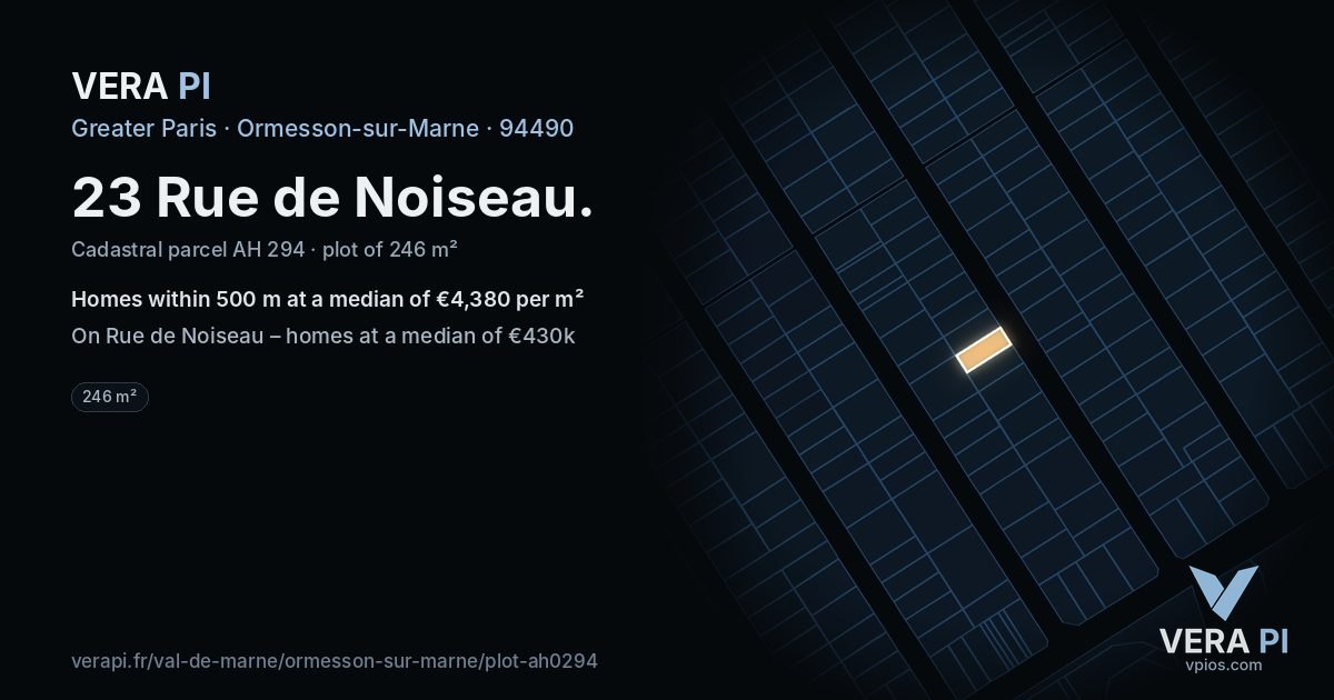 23 Rue de Noiseau, Ormesson-sur-Marne at night – the plot lit, the parcels around coloured by the prices near them