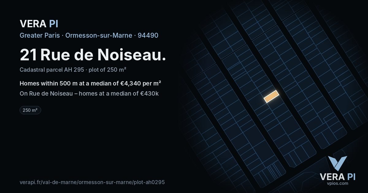 21 Rue de Noiseau, Ormesson-sur-Marne at night – the plot lit, the parcels around coloured by the prices near them