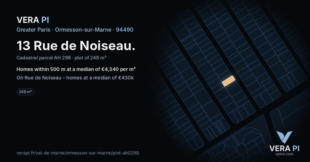 13 Rue de Noiseau, Ormesson-sur-Marne at night – the plot lit, the parcels around coloured by the prices near them