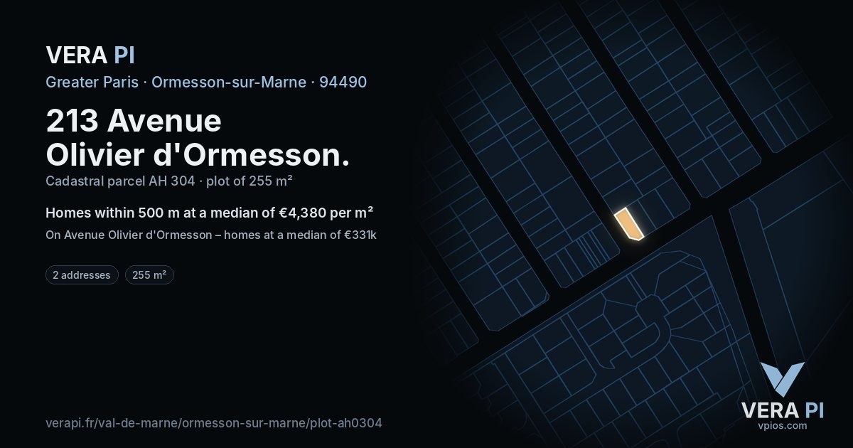 213 Avenue Olivier d'Ormesson, Ormesson-sur-Marne at night – the plot lit, the parcels around coloured by the prices near them