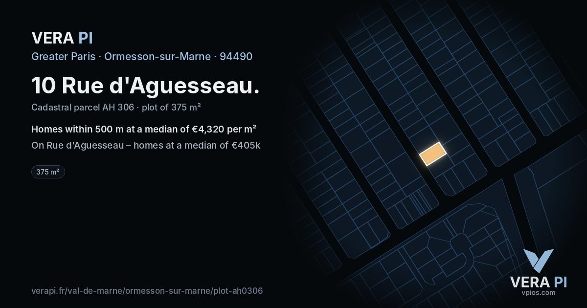 10 Rue d'Aguesseau, Ormesson-sur-Marne at night – the plot lit, the parcels around coloured by the prices near them
