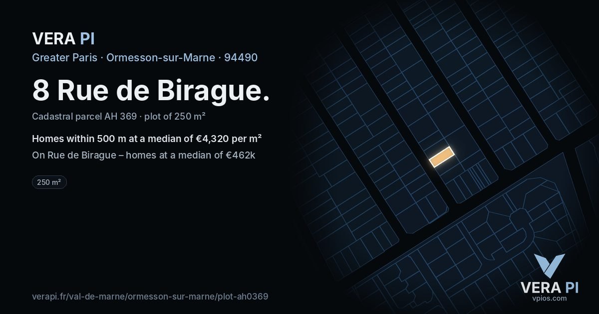 8 Rue de Birague, Ormesson-sur-Marne at night – the plot lit, the parcels around coloured by the prices near them