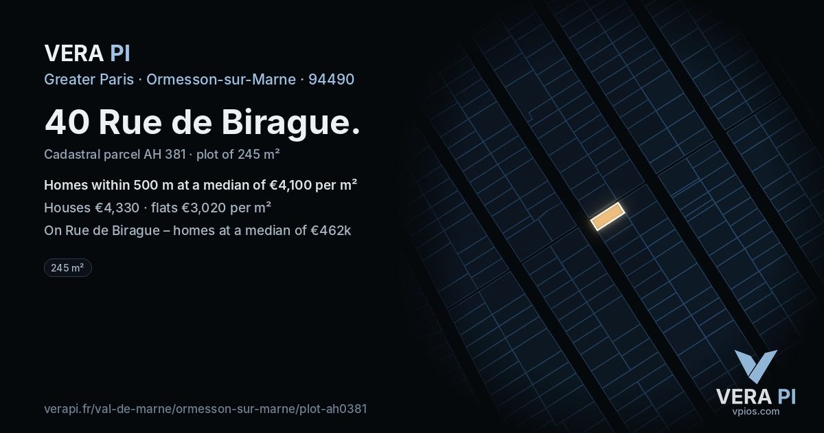 40 Rue de Birague, Ormesson-sur-Marne at night – the plot lit, the parcels around coloured by the prices near them