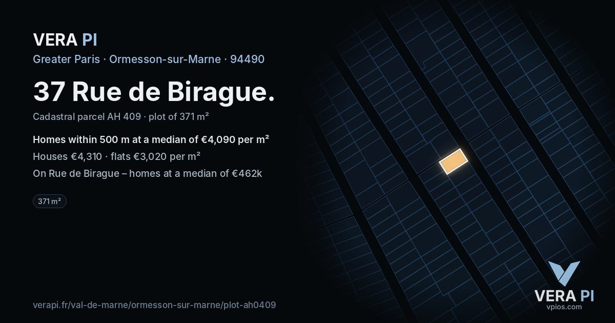 37 Rue de Birague, Ormesson-sur-Marne at night – the plot lit, the parcels around coloured by the prices near them