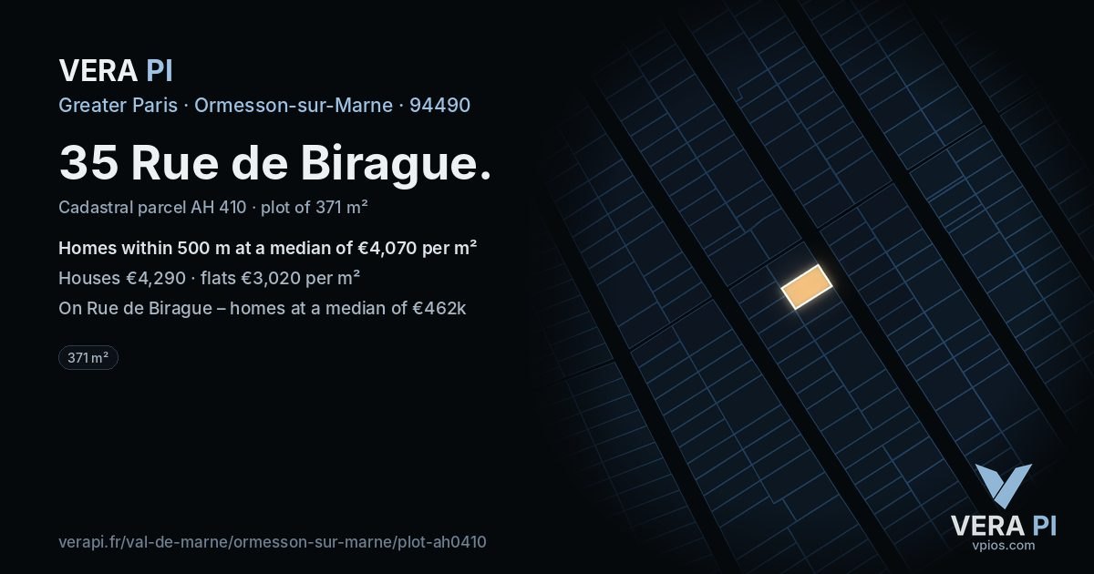 35 Rue de Birague, Ormesson-sur-Marne at night – the plot lit, the parcels around coloured by the prices near them