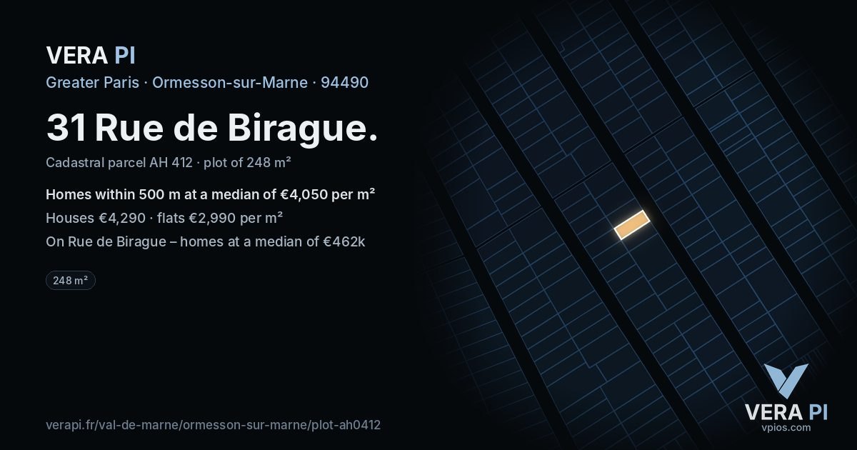 31 Rue de Birague, Ormesson-sur-Marne at night – the plot lit, the parcels around coloured by the prices near them