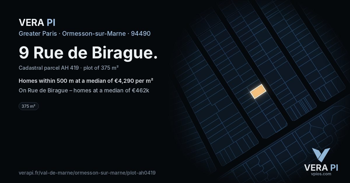 9 Rue de Birague, Ormesson-sur-Marne at night – the plot lit, the parcels around coloured by the prices near them