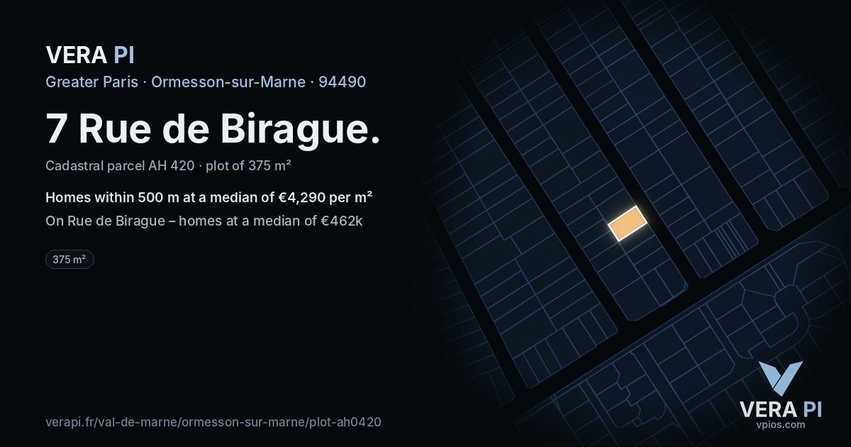 7 Rue de Birague, Ormesson-sur-Marne at night – the plot lit, the parcels around coloured by the prices near them